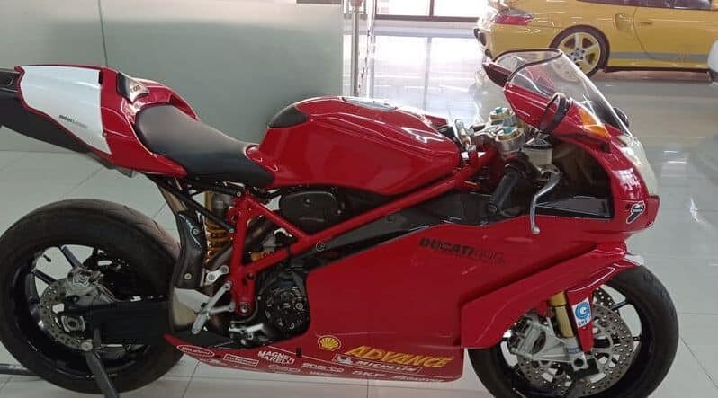 
								2005 Ducati 999R full									